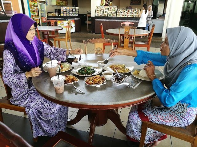 Tugu Peringatan Double Six